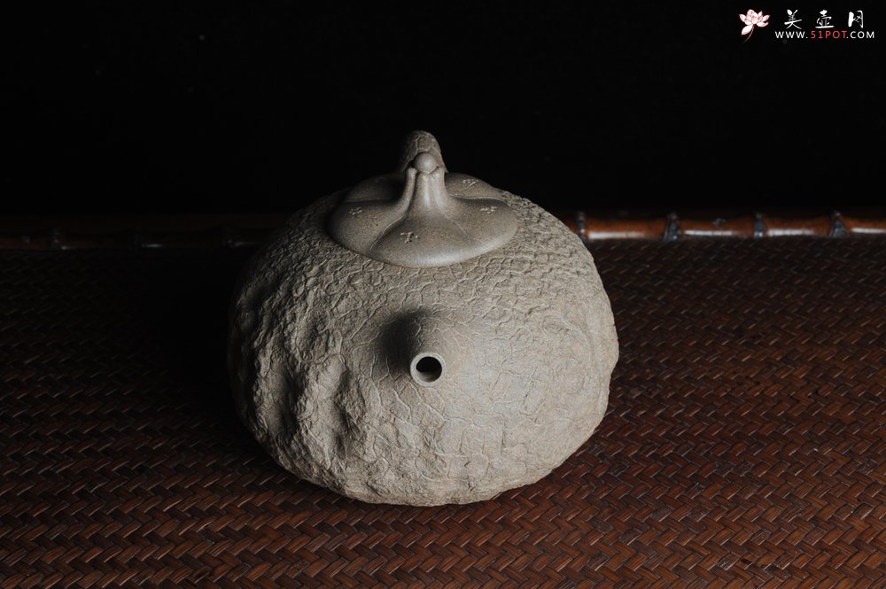 紫砂壶图片：美壶特惠 精品老青段全手工供春 龚春 异形盖 难度大 肌理丰富 - 美壶网