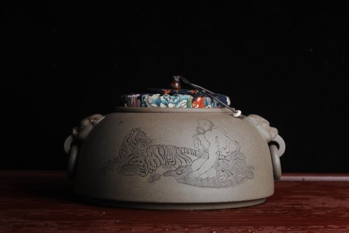 子陶紫砂壶 老青段精品瑞兽双耳罐 茶仓 水洗 烟灰缸 多用 子陶刻达摩伏虎图 不输名、家 