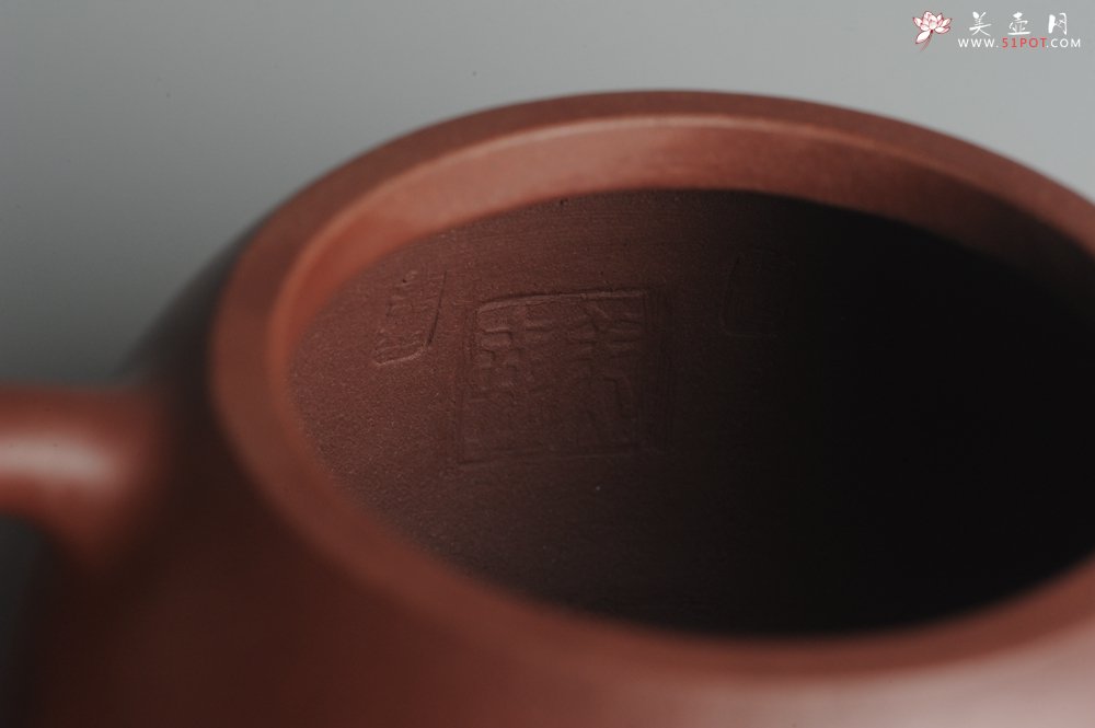 紫砂壶图片：全手工端庄秀雅倒把小西施 - 美壶网