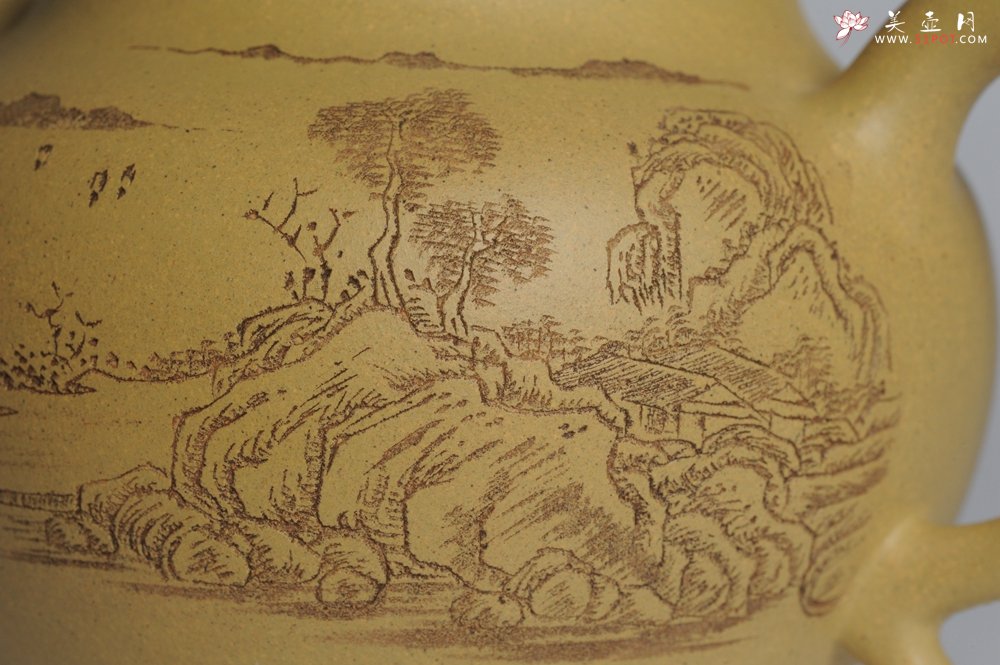 紫砂壶图片：美壶特惠 精工本山段山水莲子壶 端庄秀雅 人品若山极崇峻 情怀与水同清幽 - 美壶网