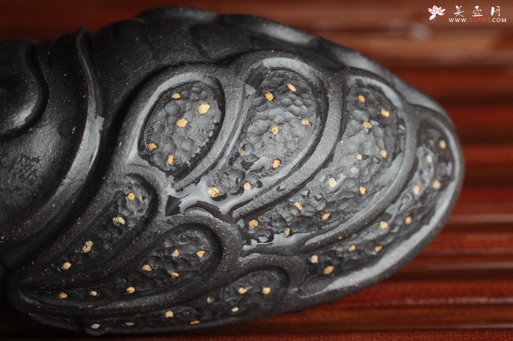 紫砂壶图片：美宠特惠 蝉 知了 手把件茶宠 油性十足 长7cm宽4cm高3cm - 美壶网