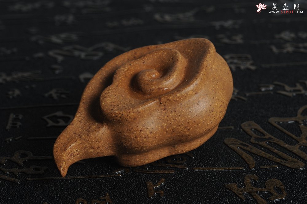 紫砂壶图片：美宠特惠 优质老段泥祥云茶宠 手把件  - 美壶网