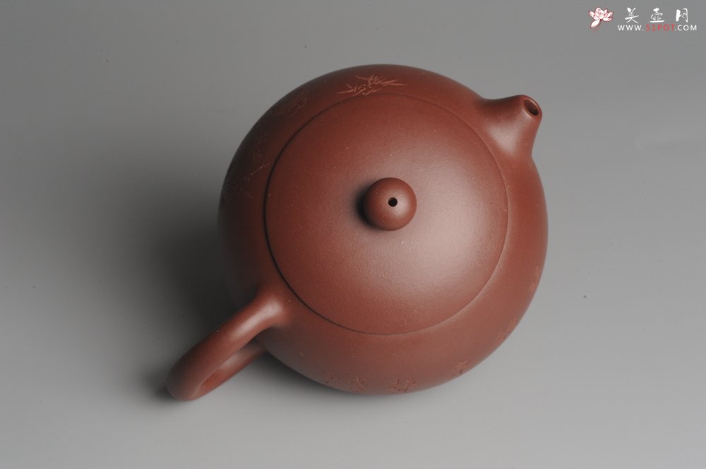 紫砂壶图片：美壶福利特惠 精工西施 抚琴图 琴韵泉声 饱满圆润 - 美壶网