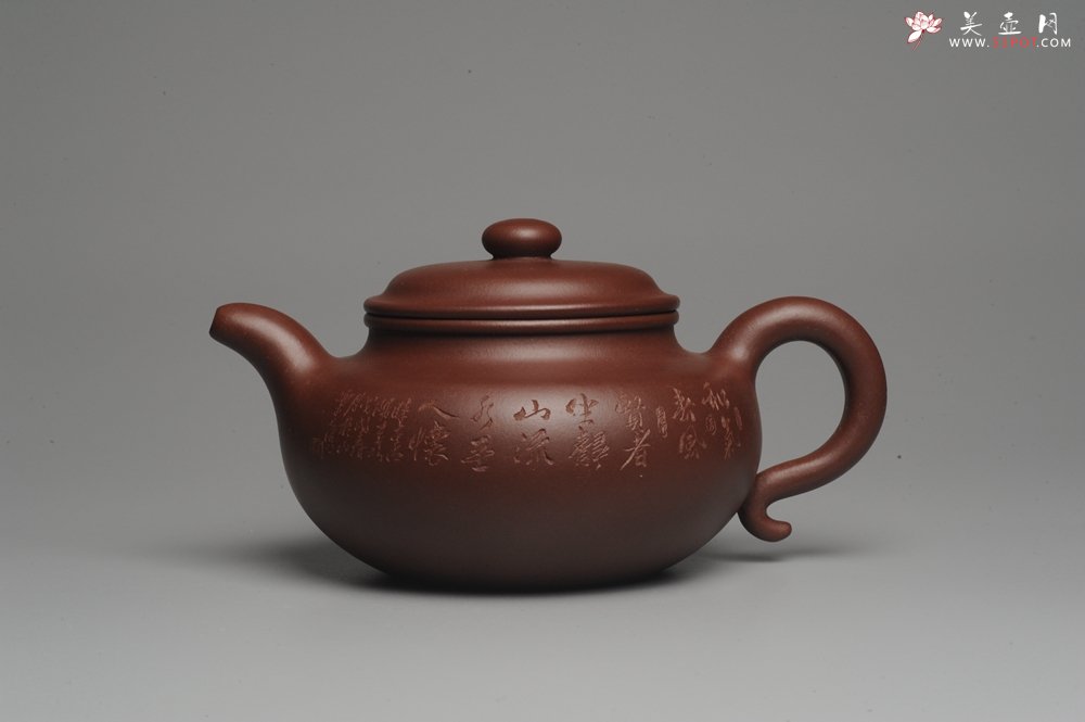 紫砂壶图片：【预定】难度超大 实力派杨老师全手工大亨仿古 大品650cc气势非凡 古韵悠悠  深得老味 - 美壶网