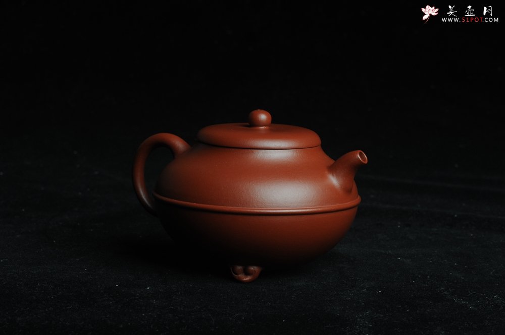紫砂壶图片：美壶特惠 优质大红袍朱泥 做工精致三足束带一生所爱壶 茶人醉爱 - 美壶网