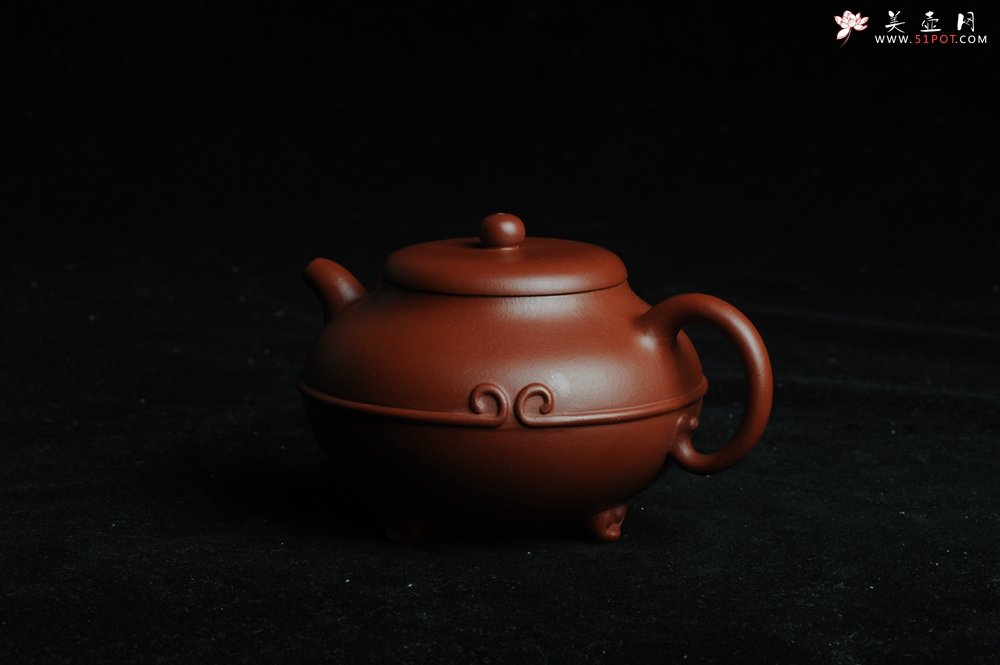 紫砂壶图片：美壶特惠 优质大红袍朱泥 做工精致三足束带一生所爱壶 茶人醉爱 - 美壶网