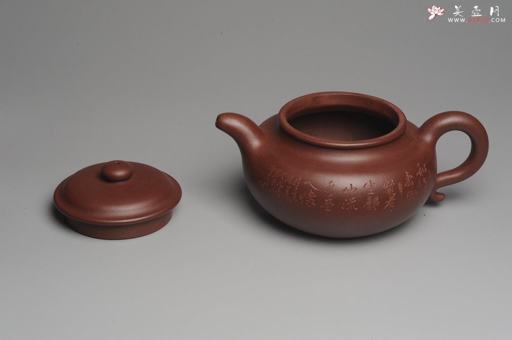 紫砂壶图片：【预定】难度超大 实力派杨老师全手工大亨仿古 大品650cc气势非凡 古韵悠悠  深得老味 - 美壶网