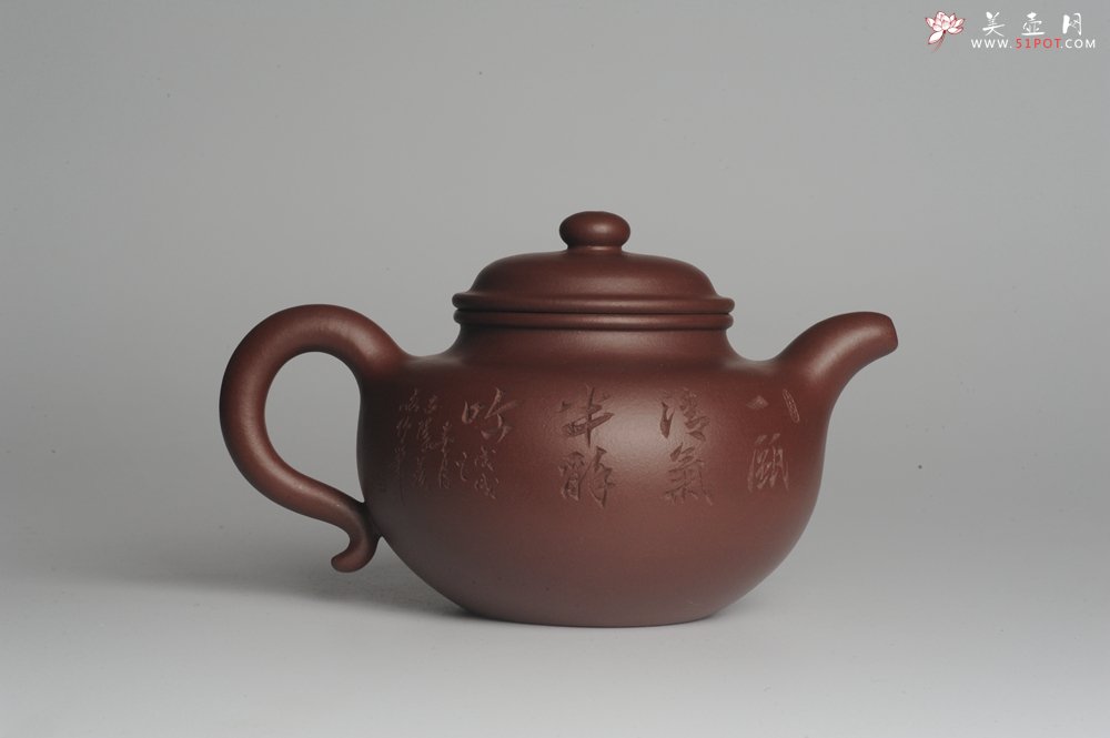 紫砂壶图片：强强联合 实力派杨老师全手工大亨莲子 方健老师即兴装饰 一甄清气半静吟 古韵悠悠 气势非凡 深得老味 - 美壶网