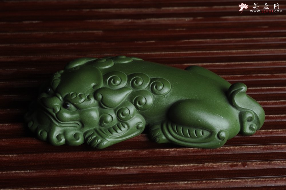 紫砂壶图片：紫砂貔貅茶宠 镇宅 神态细腻 做工精致 茶盘尤物 - 美壶网