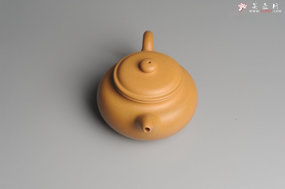 紫砂壶图片：灰常油润黄金段泥 全手工大亨仿古 古韵悠悠  - 美壶网