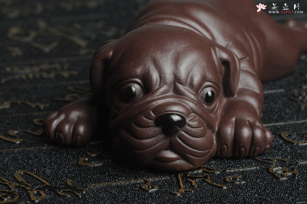 紫砂壶图片：美宠特惠 油润老紫泥沙皮狗茶宠  做工超精致长13cm宽4到6.5cm高4cm - 美壶网