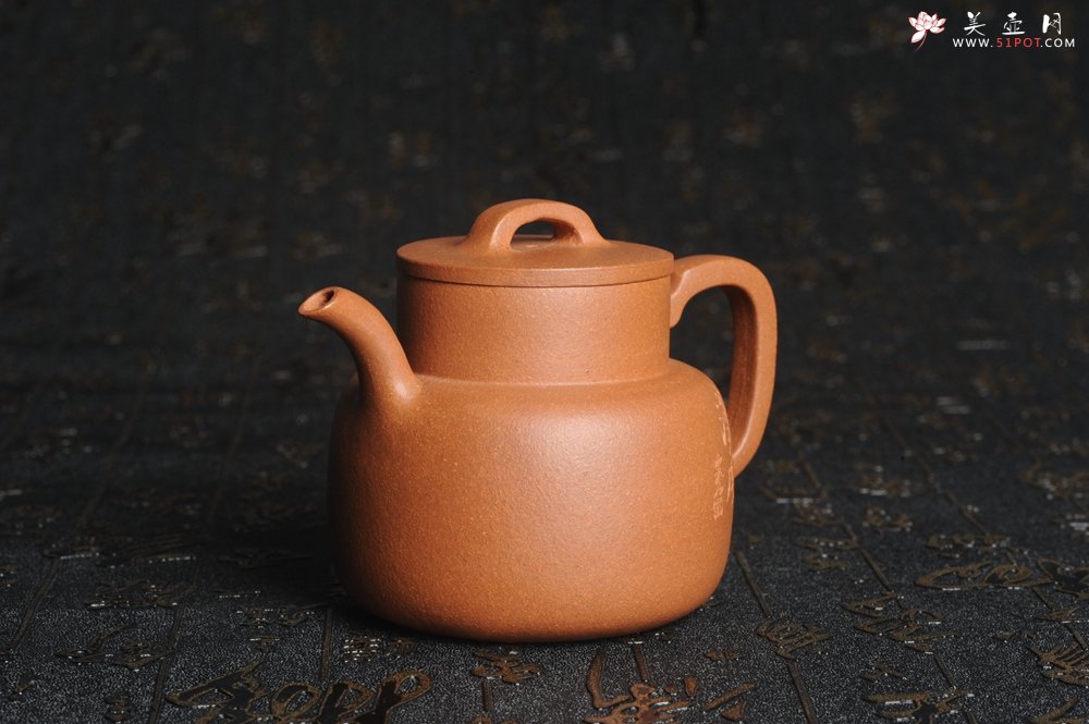 紫砂壶图片：美壶特惠 灰常油润优质黄降坡泥瓦当壶 文气小巧精致 实用 茶人醉爱 - 美壶网