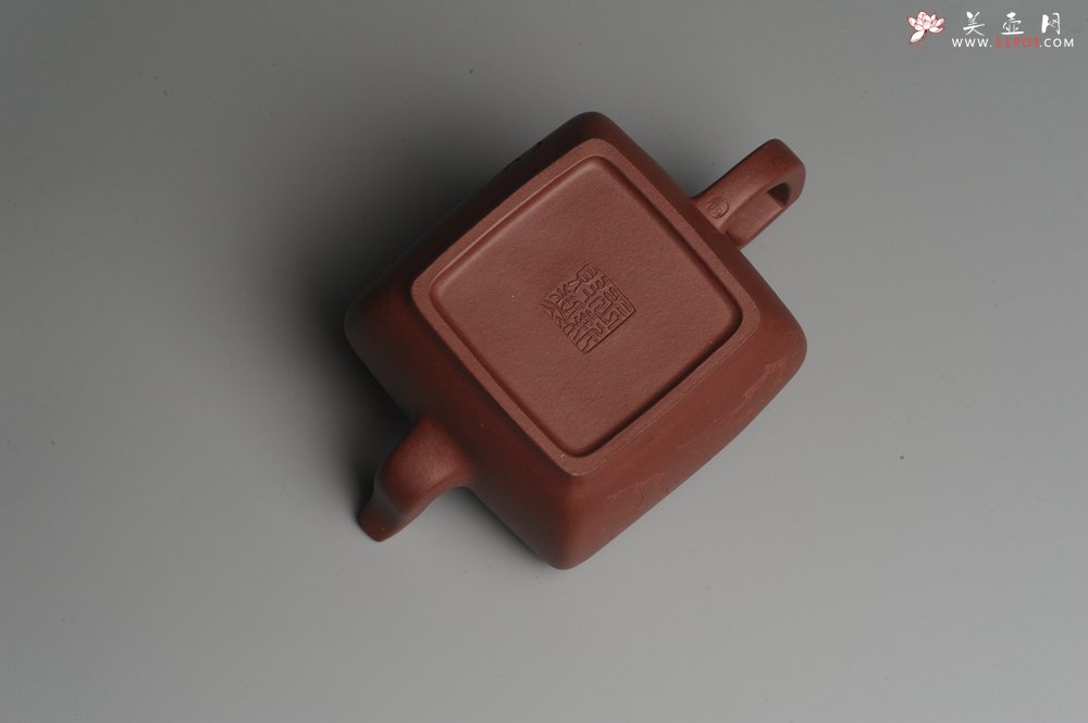 紫砂壶图片：美壶特惠 精品无欲则刚四方方樽 陈俊儒精心装饰 - 美壶网