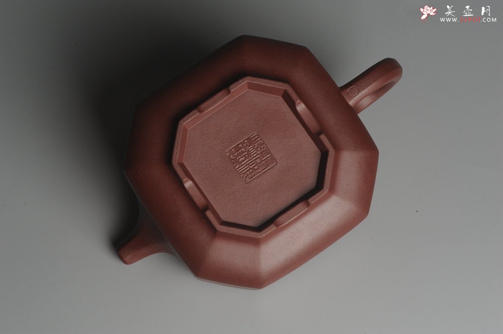 紫砂壶图片：实力派张海艳全手工精工八方侧角壶 工艺精湛 - 美壶网