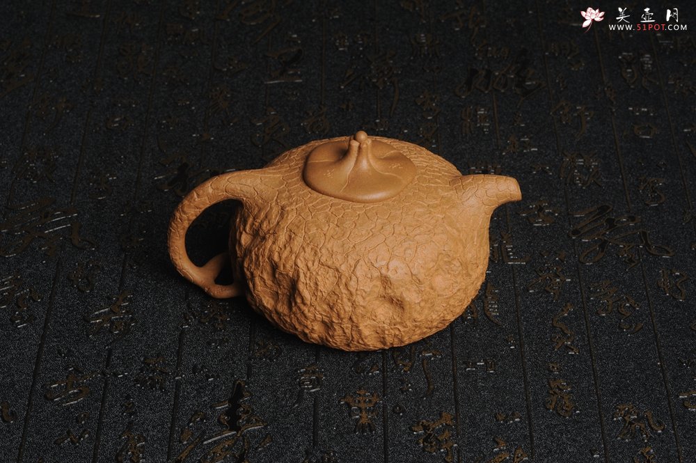 紫砂壶图片：美壶特惠 进步明显优质黄金段全手工龚春 供春 异型盖 难度大 肌理丰富 - 美壶网