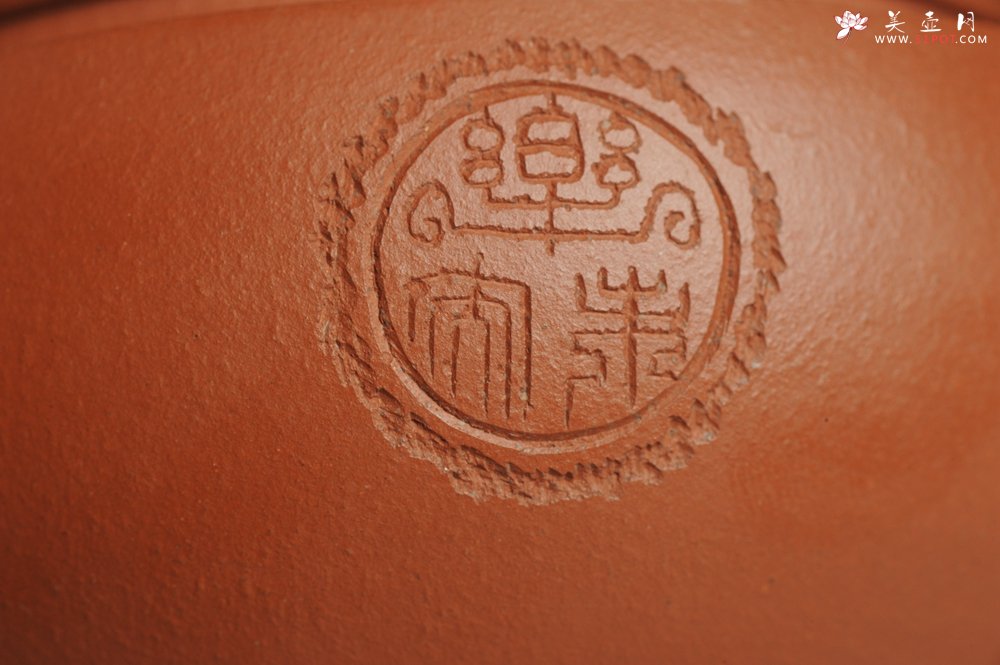 紫砂壶图片：美壶特惠 老清水泥 精致大蕴汉瓦 助工俞霞文气装饰瓦当 大口实用 茶人醉爱 - 美壶网