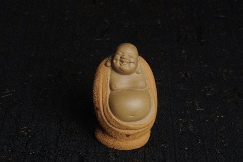 美壶定制紫砂壶 美宠特惠 精致弥勒佛 茶宠 高9cm 有点小花泥 158元惠出 原矿段泥