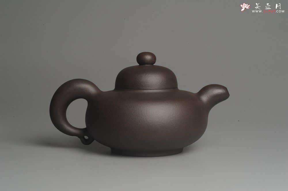 紫砂壶图片：美壶特惠 精致老紫泥道洪圣珠 稳重大气 - 美壶网