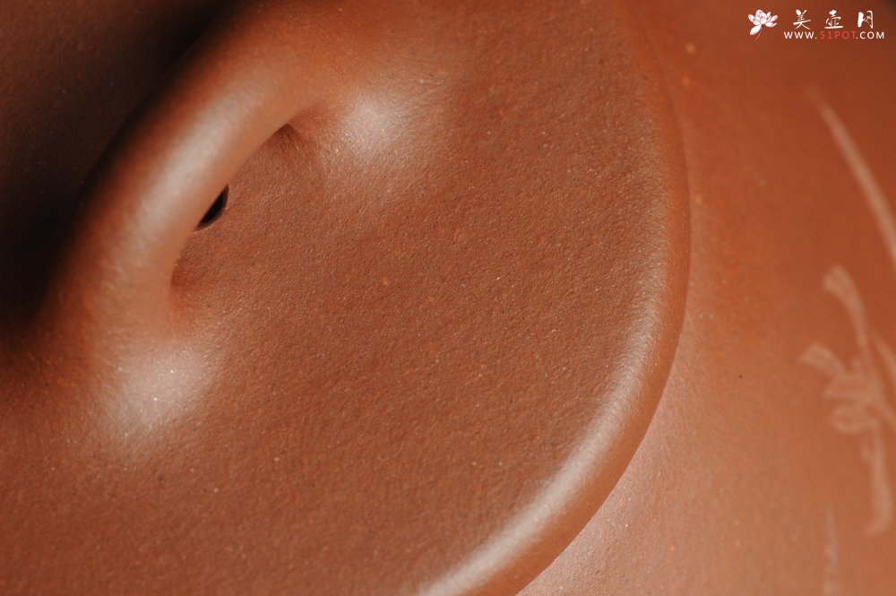 紫砂壶图片：油润底曹青 全手工精品子冶石瓢 骨肉匀挺 文气装饰兰草图 长剑不借时人看 - 美壶网