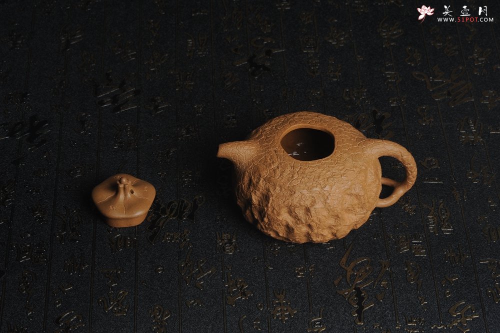 紫砂壶图片：美壶特惠 进步明显优质黄金段全手工供春壶 异型盖 难度大 肌理丰富 - 美壶网