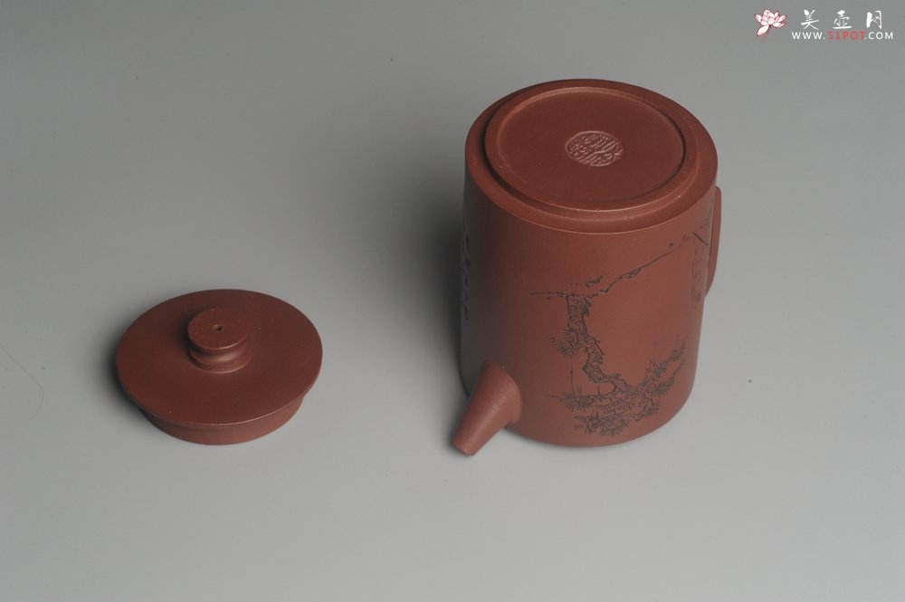 紫砂壶图片：美壶特惠 优质原矿红拼文人小壶柱础 做工精细 禾人老师即兴装饰 - 美壶网