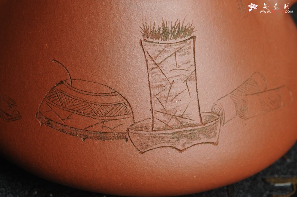 紫砂壶图片：油润底曹青 全手工精品子冶石瓢 骨肉匀挺 清茗堂助工文气装饰菖蒲清供图 文人风骨尽显 - 美壶网