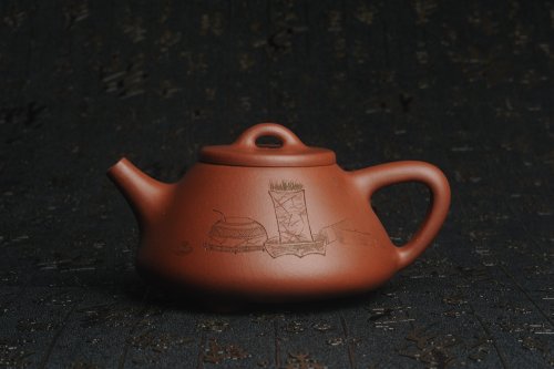 周小培紫砂壶 油润底曹青 全手工精品子冶石瓢 骨肉匀挺 清茗堂助工文气装饰菖蒲清供图 文人风骨尽显 原矿底槽清