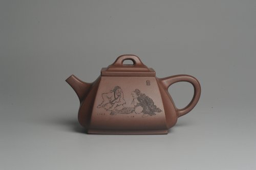 朱老师紫砂壶 美壶特惠 用心之作 进步之作 细节到位 做工精良 方健老师精心装饰对弈图抽角石瓢 只为看得见的朋友 原矿紫泥