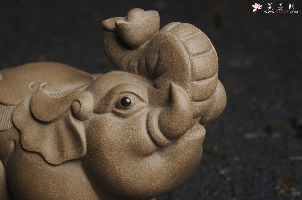 紫砂壶图片：美宠特惠 回馈壶友 精工太平有象茶宠 长11cm宽6cm高7cm - 美壶网