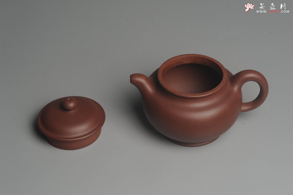 紫砂壶图片：美壶特惠 优质底曹青精致做工小掇只 茶人醉爱 - 美壶网