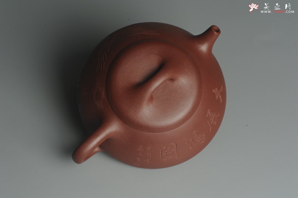 紫砂壶图片：美壶特惠 原矿红拼泥精致做工纳瓢 石瓢 大展鸿图 养后特油润 茶人醉爱 - 美壶网