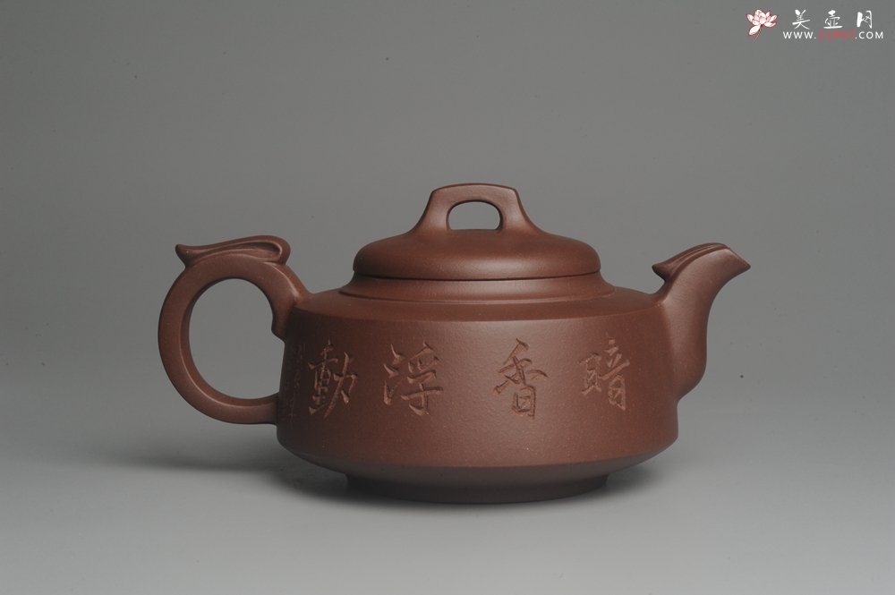 紫砂壶图片：美壶特惠 一厂拼紫泥 精致凤鸣壶 雅刻梅花 暗香浮动 造型别致 - 美壶网