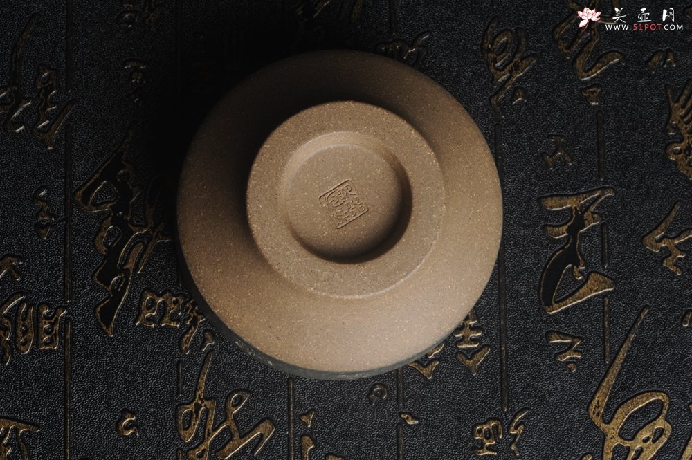 紫砂壶图片：美杯国庆特惠 精品好泥好工好刻雅致特厚实 沏茶去品茗杯 主人杯 自用送礼佳品 - 美壶网