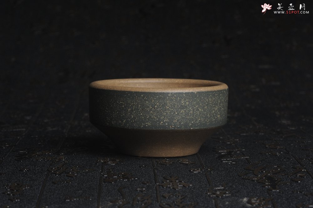 紫砂壶图片：美杯国庆特惠 精品好泥好工好刻雅致特厚实 沏茶去品茗杯 主人杯 自用送礼佳品 - 美壶网