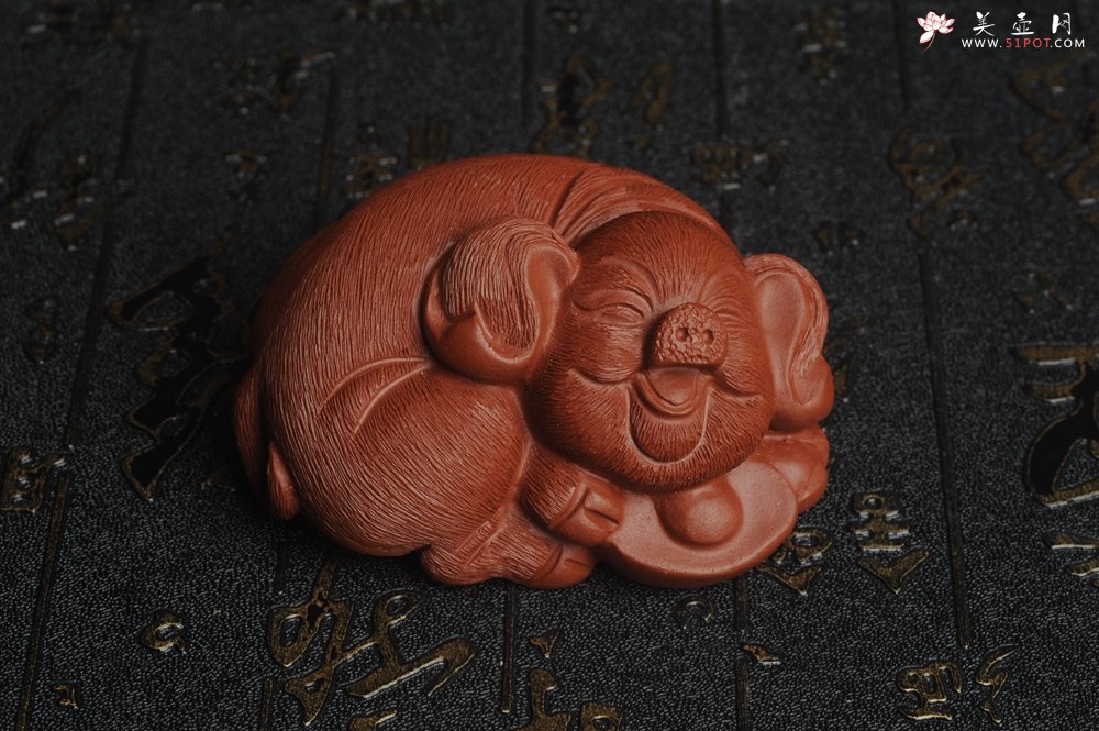 紫砂壶图片：美宠特惠 优质清水泥精致手工茶宠 一团和气招财猪 长7cm宽5cm高3.5cm - 美壶网