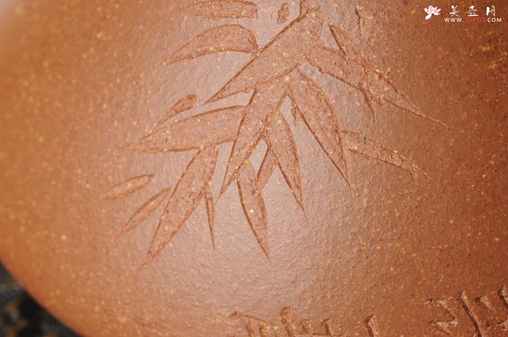 紫砂壶图片：润五彩段泥 全手工薄胎子冶石瓢 有君子风无俗人气 助工俞霞精心摹古刻绘雅竹 - 美壶网