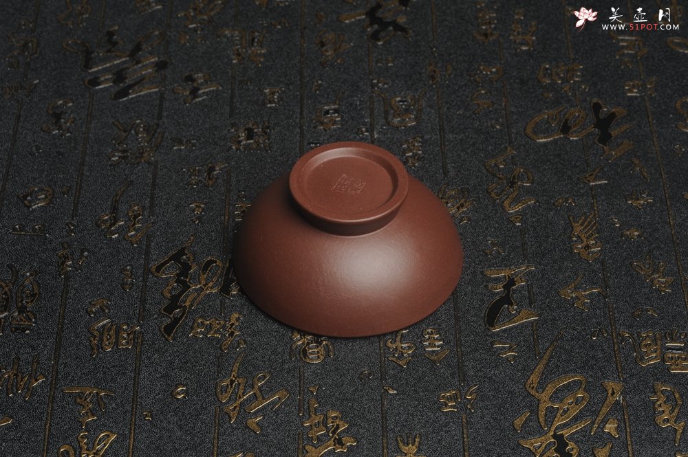 紫砂壶图片：美杯特惠超精工特厚杯重110g 兰草品茗杯 - 美壶网