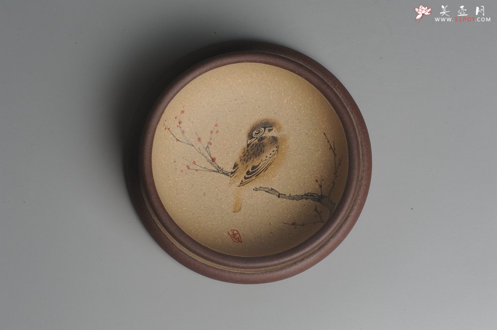 紫砂壶图片：款式一 美杯美垫特惠 精致彩绘泥绘花鸟品茗杯主人杯 杯垫一套 灰常漂亮 - 美壶网