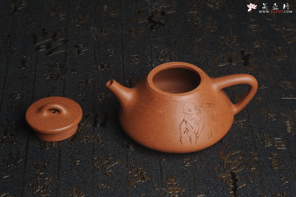 紫砂壶图片：油润五彩段泥 全手工薄胎精品子冶石瓢 难度大 骨肉匀挺 文气装饰高士采耳图 道法自然 - 美壶网