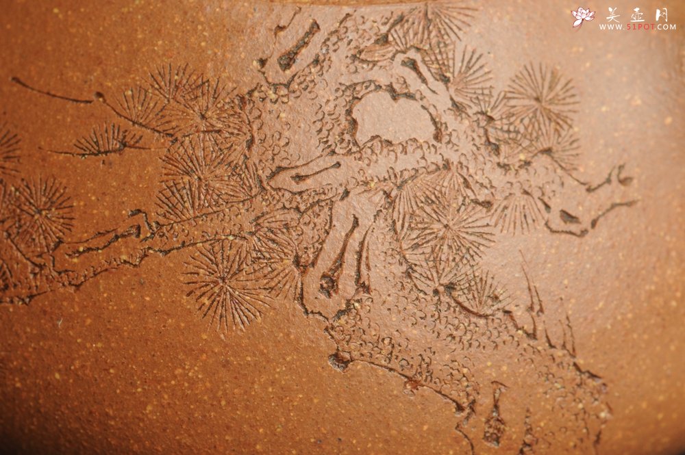 紫砂壶图片：潜力股周小培全手工演绎精品五彩段泥景舟石瓢 清茗堂助工文气装饰君子不老松 延年益寿 - 美壶网