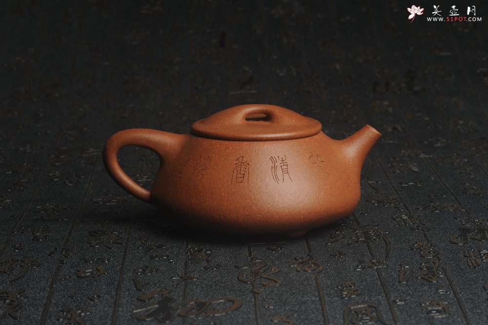 紫砂壶图片：潜力股周小培全手工演绎精品五彩段泥景舟石瓢 清茗堂助工文气装饰菖蒲佛手清供图 心清香妙 - 美壶网