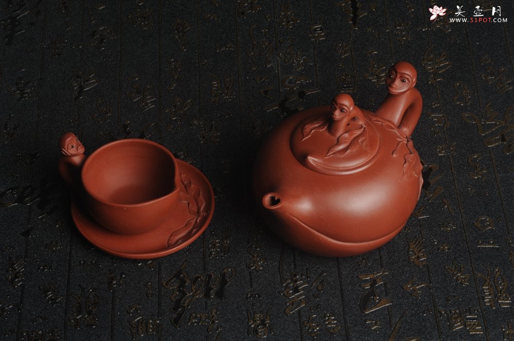 紫砂壶图片：美壶特惠 原矿红清水泥 精致辈辈封侯套壶 单杯56cc 送礼自用佳品 茶人醉爱 - 美壶网