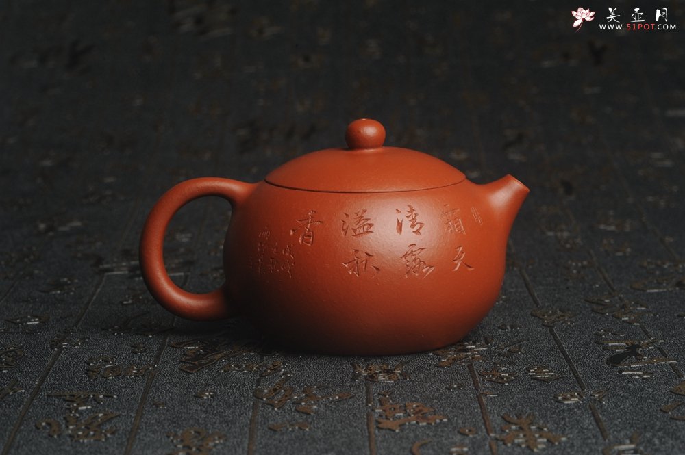 紫砂壶图片：特油润老朱泥 全手工美女西施壶 方健老师精心双刀刻绘 收缩大成型难 难得美品 - 美壶网