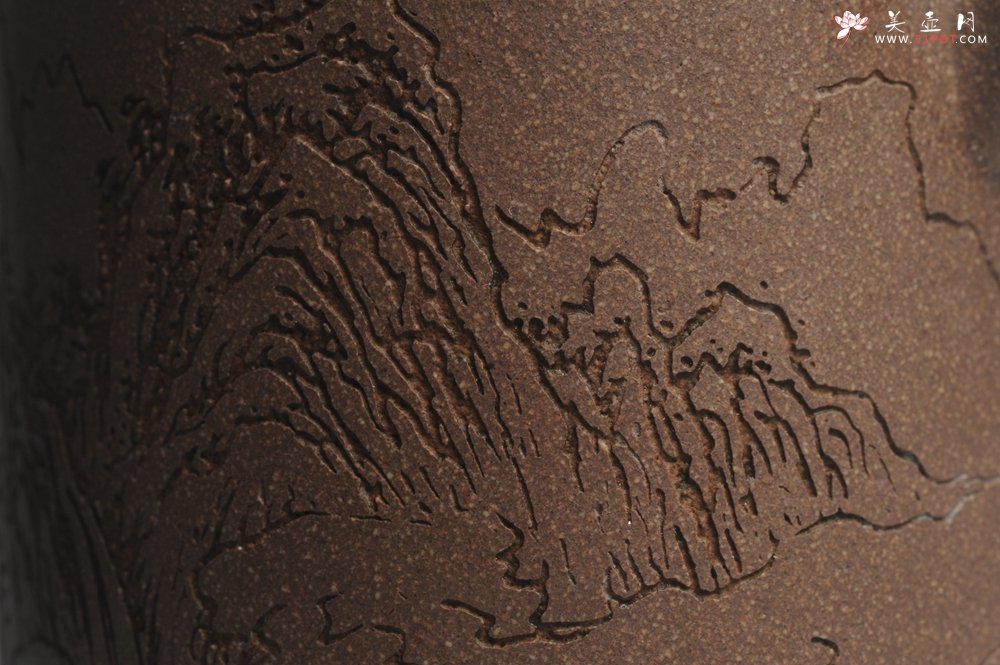 紫砂壶图片：美壶特惠 优质老段文人集狮壶 通景山水 灰常雅致 - 美壶网