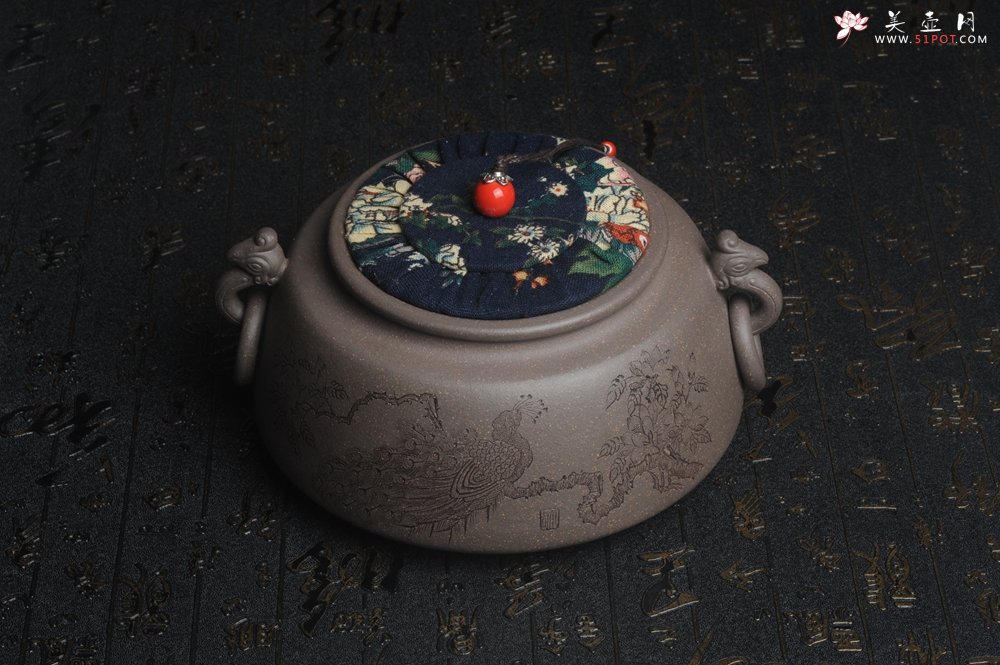 紫砂壶图片：精品特惠 助工老青段精品瑞兽双耳罐 茶仓 茶叶罐 水洗 烟灰缸 神鸟图 - 美壶网