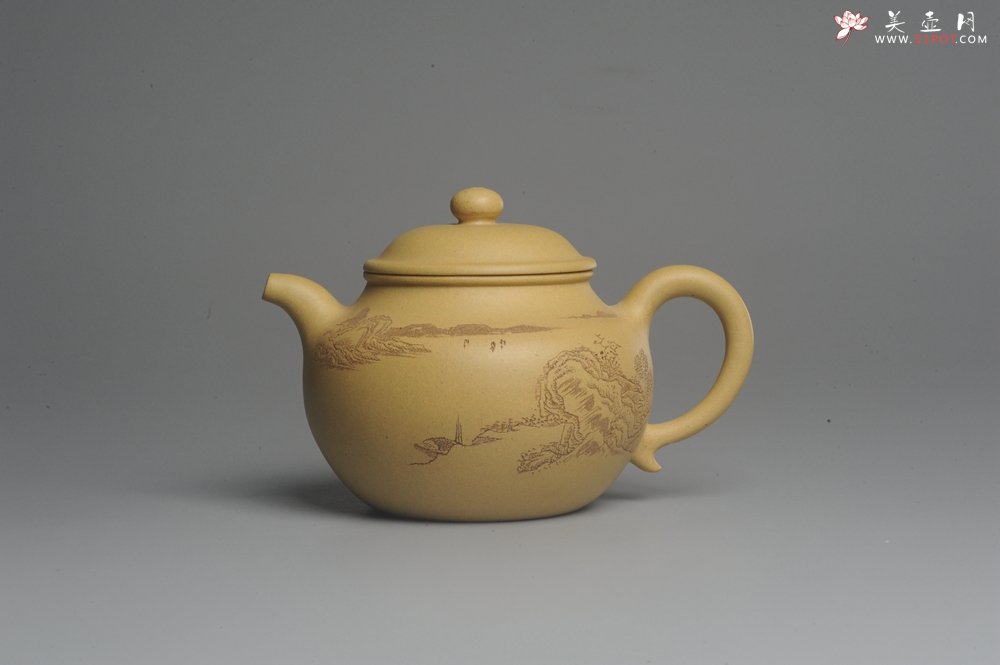 紫砂壶图片：美壶特惠 灰常好的本山段黄金段精工山水莲子壶 端庄秀雅 - 美壶网