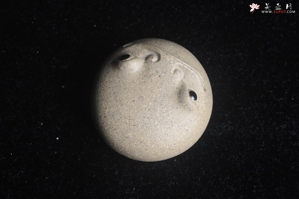 紫砂壶图片：美宠特惠 超可爱的精工芝麻段萌蛤蟆 直径4.5cm 泥料超好 - 美壶网