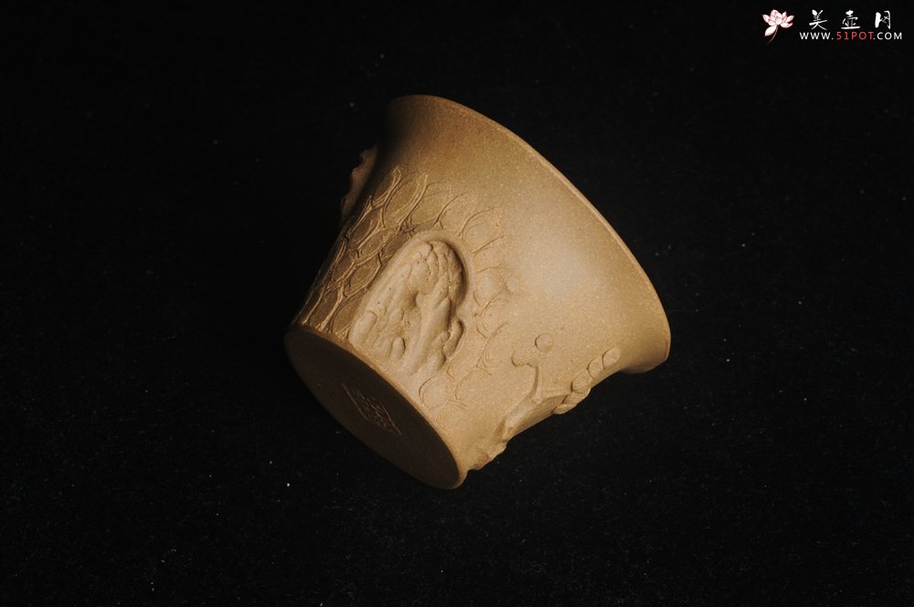 紫砂壶图片：美杯特惠 精致全手工松桩杯 肌理自然丰富 茶人醉爱 - 美壶网