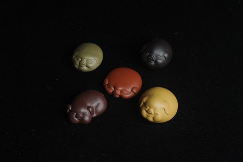 美壶定制紫砂壶 美宠特惠 精致好料五福五彩猪 紫砂茶宠 