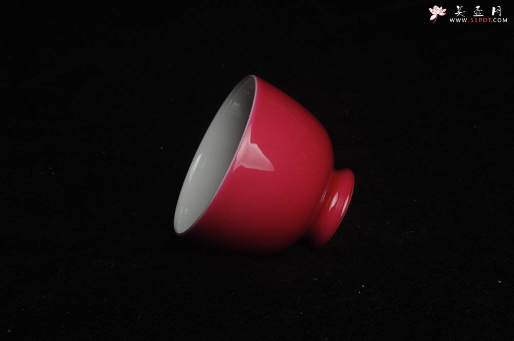 紫砂壶图片：精致胭脂红主人杯 茶人醉爱 适合女士 - 美壶网